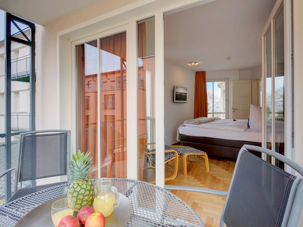 Schlafzimmer mit Balkon