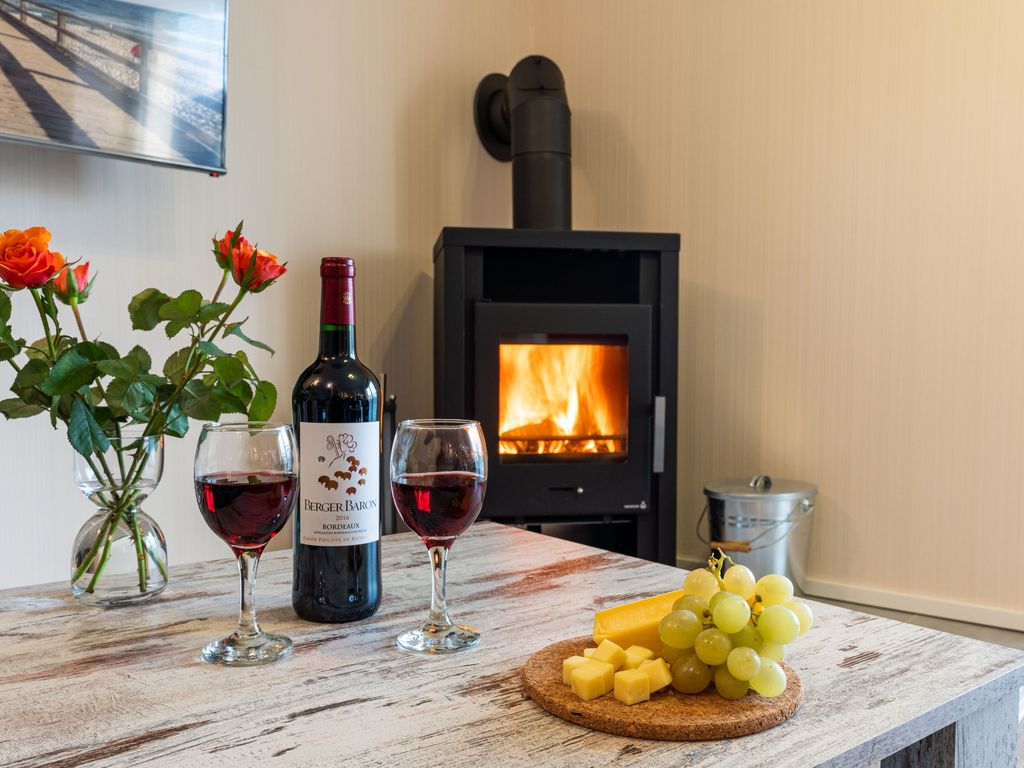 Wohnzimmer mit Kamin