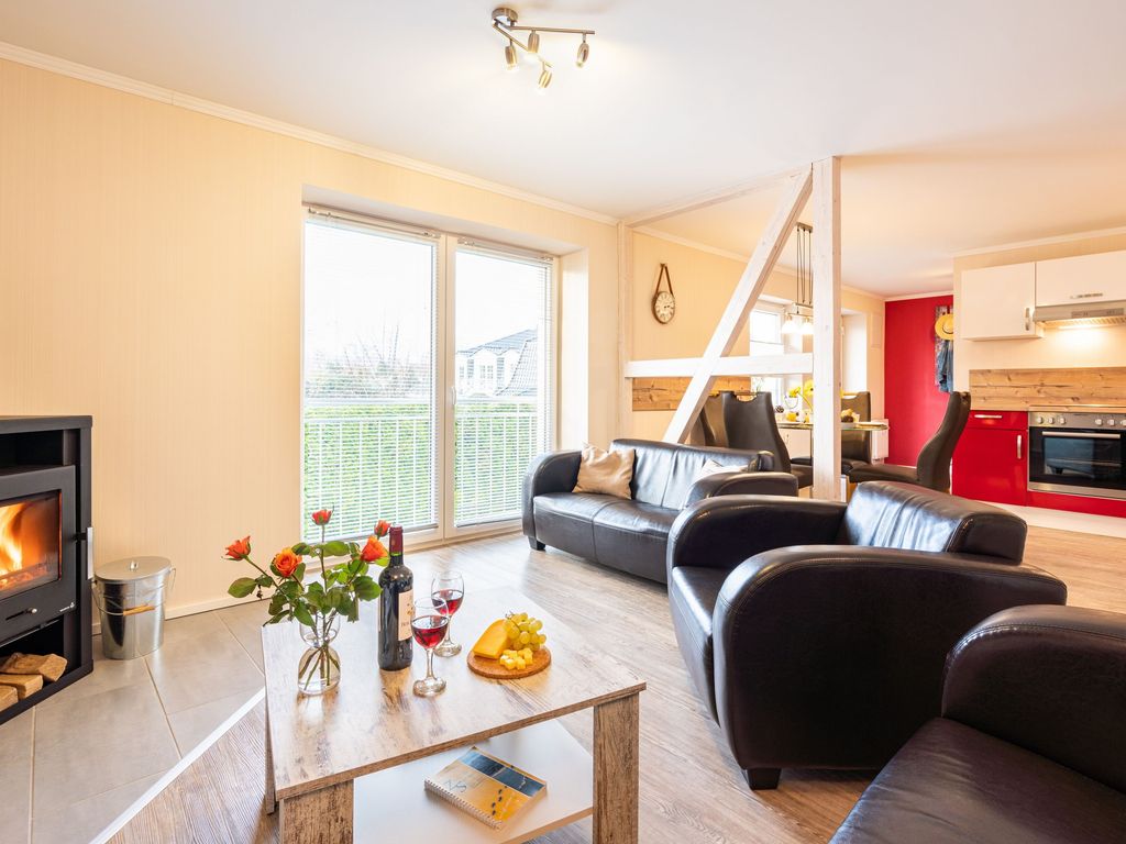 Wohnzimmer mit Kamin