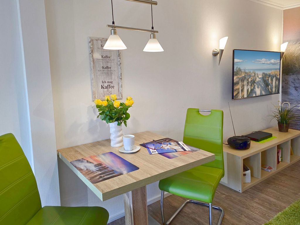 Wohnzimmer mit Essbereich