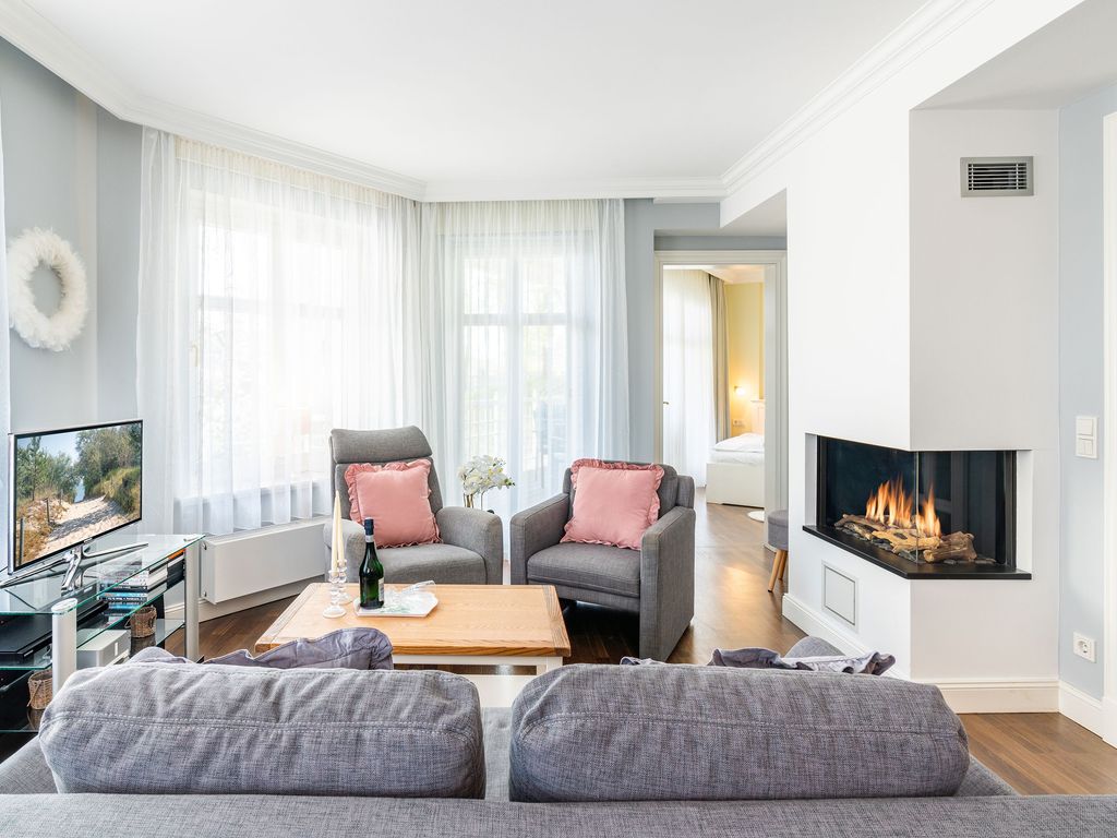 Wohnzimmer mit Kamin