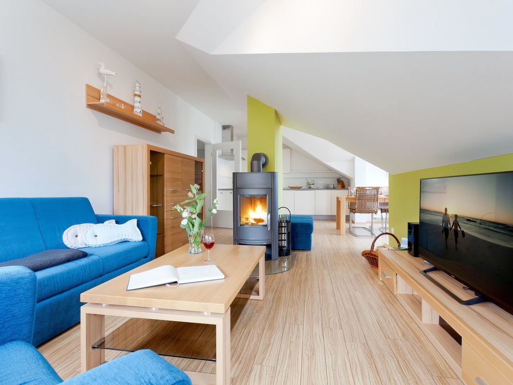 Wohnzimmer mit Kamin