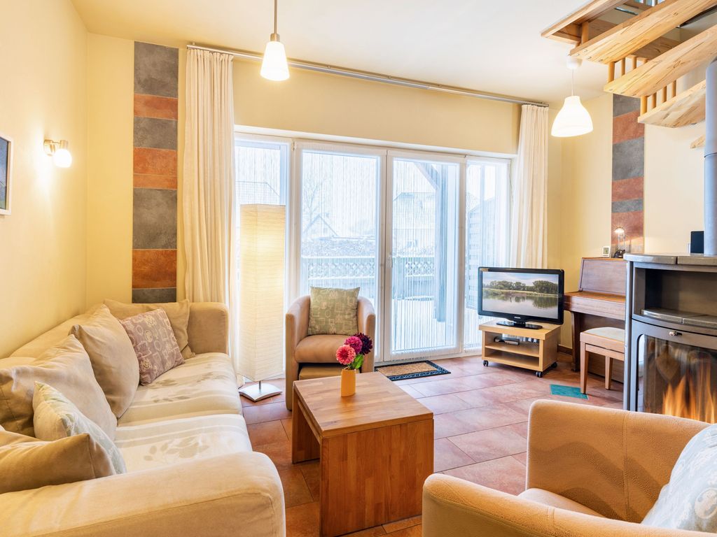Wohnzimmer mit Kamin