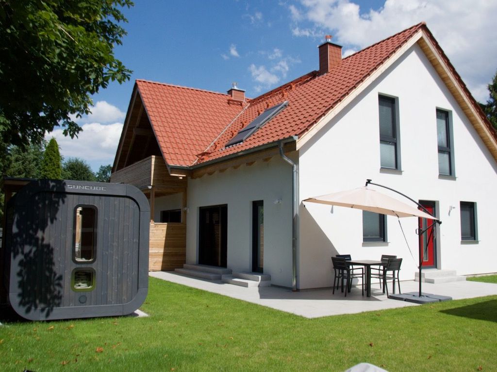 Garten mit Sauna