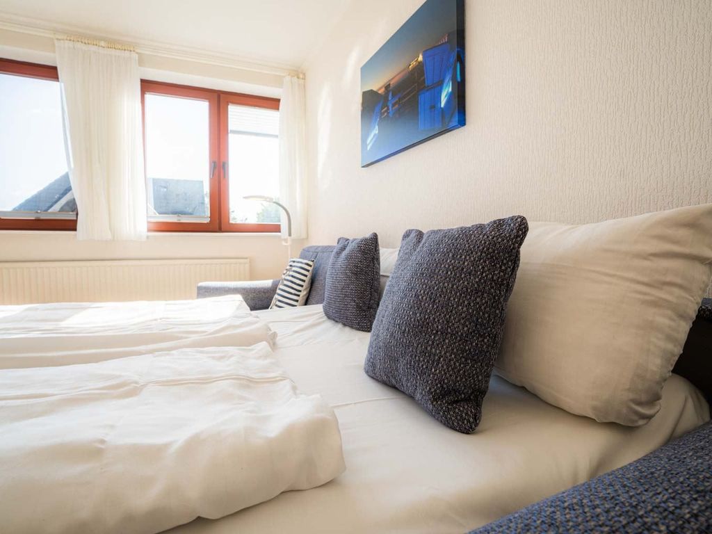 Wohnzimmer mit Schlafsofa