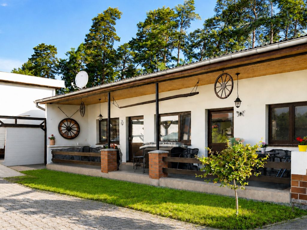 Aussenansicht Doppel-Bungalow links & rechts
