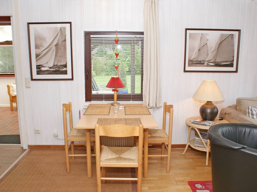 Esstisch im Wohnzimmer