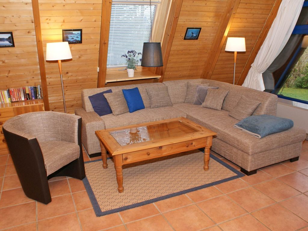 Wohnzimmer mit Sofa