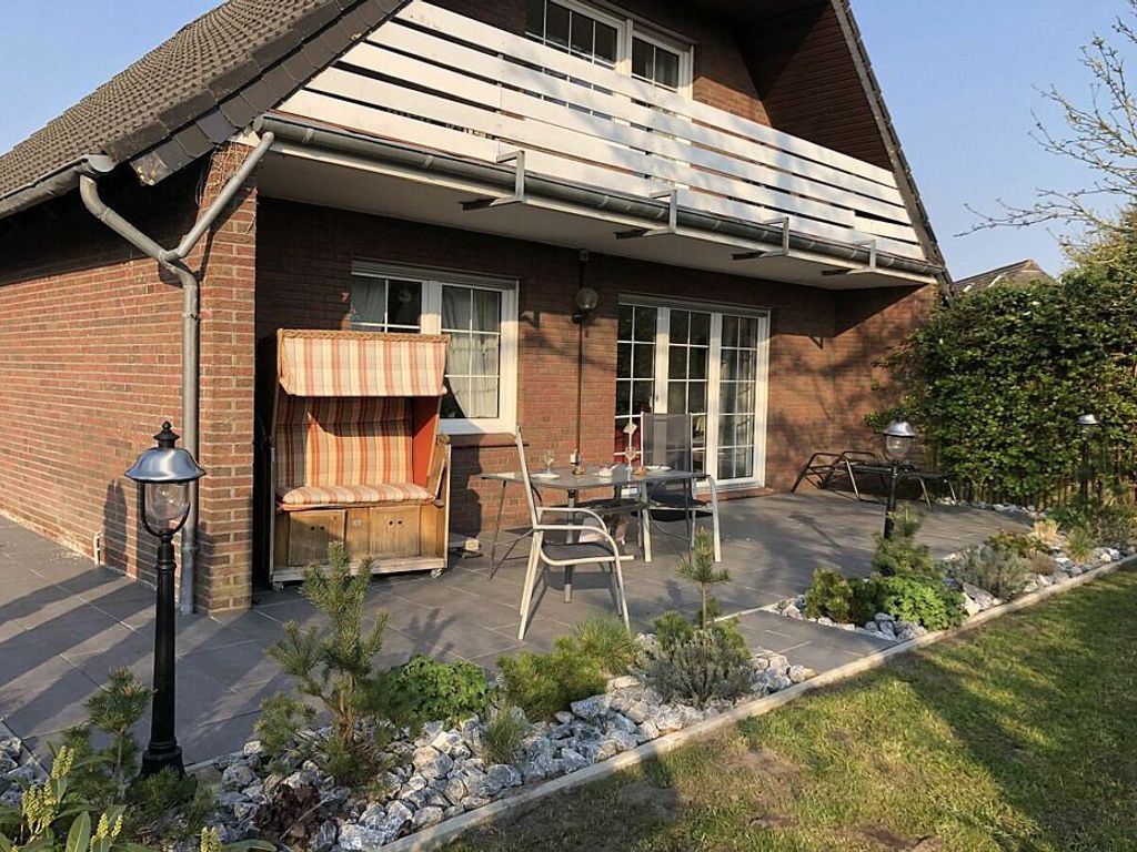 Terrasse mit Strandkorb