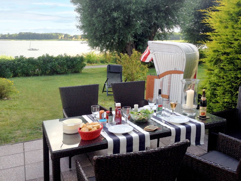 Terrasse mit Seeblick
