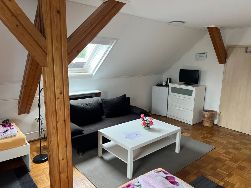 Zimmerbeispiel Hotel * Ferienwohnung * Restaurant Rebentisch