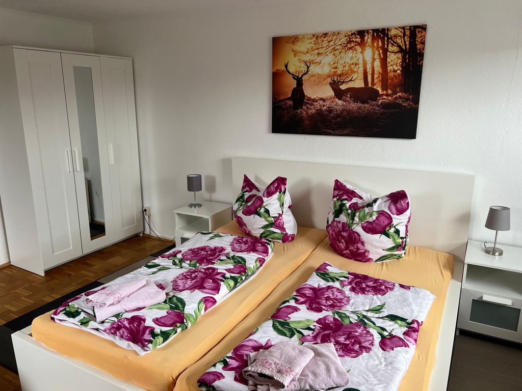 Zimmer 12 - für 3 Personen mit Doppelbett und Einzelbett