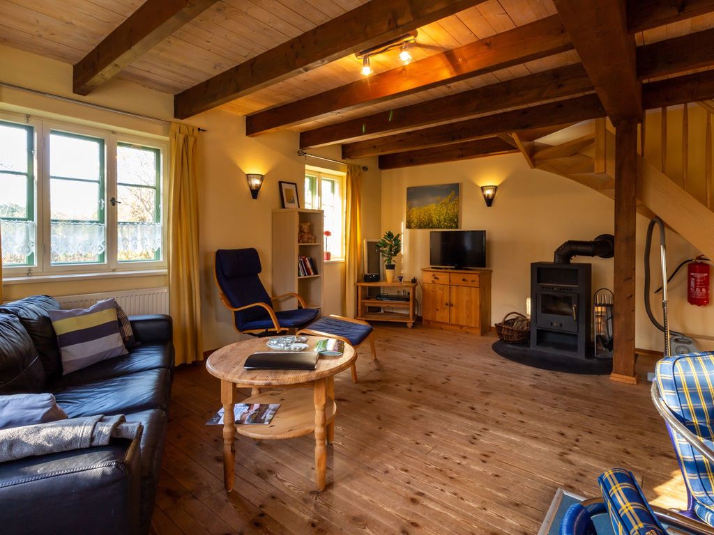 Wohnzimmer mit Kamin