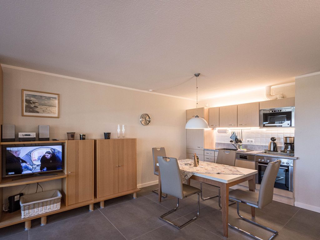 Ferienwohnung 4 im Seeschloss Binz - Essbereich mit offener Küche