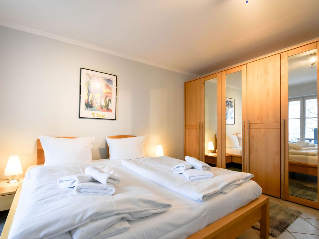 Ferienwohnung 26 im Seeschloss Binz - Schlafzimmer mit Kleiderschrank