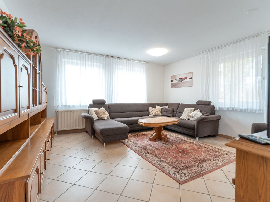 Wohnzimmer mit Sitzecke