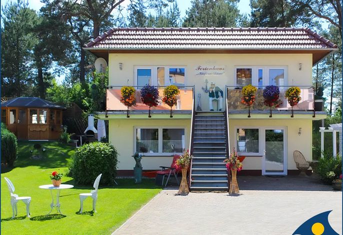 + Ferienwohnung EG