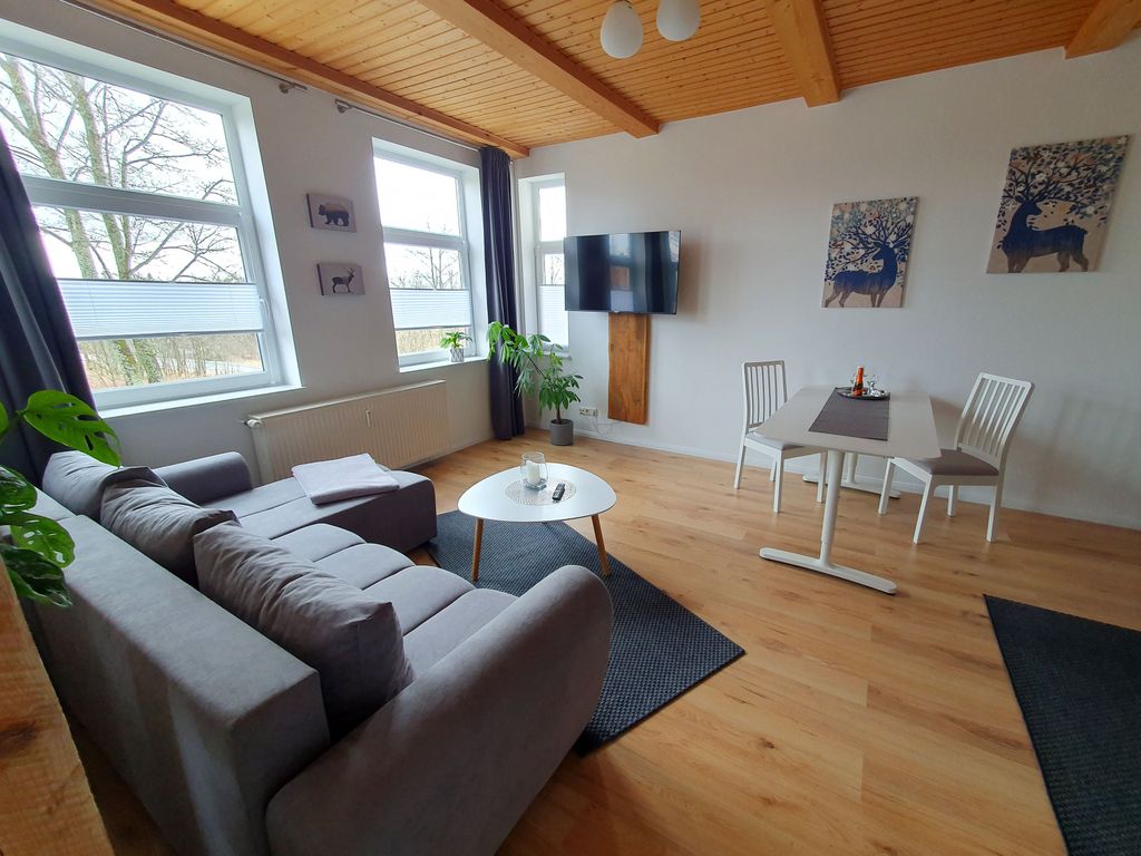 Helles und freundliches Wohnzimmer
