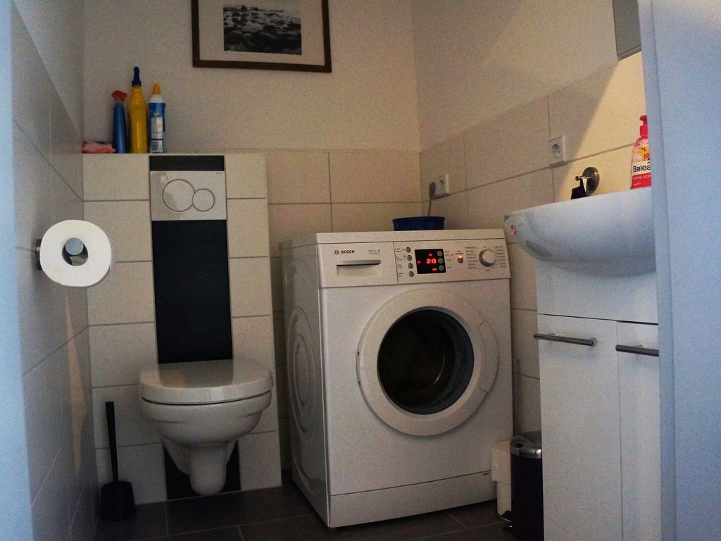 Gäste WC mit Waschmaschine