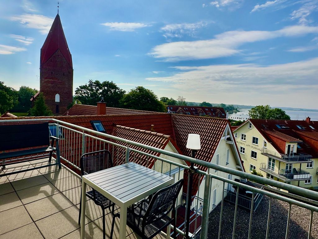 Terrasse (Blick auf das Haff)