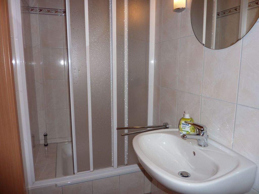 Badezimmer unten Dusche WC
