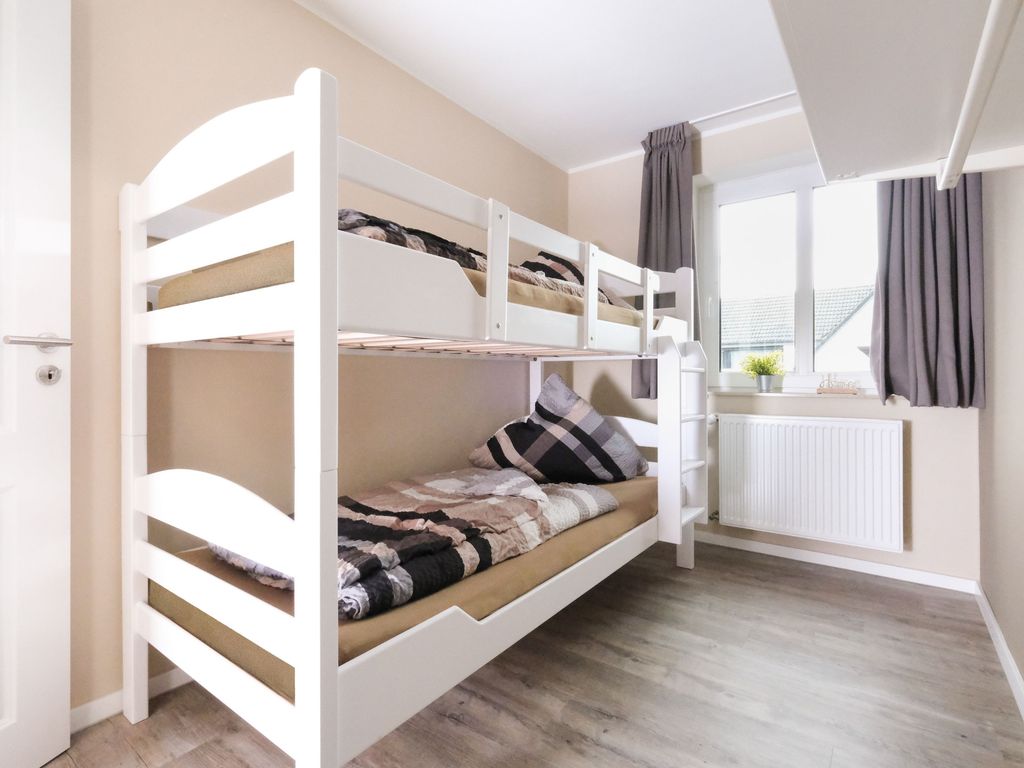 Das Kinderzimmer mit Etagenbett (90x200)