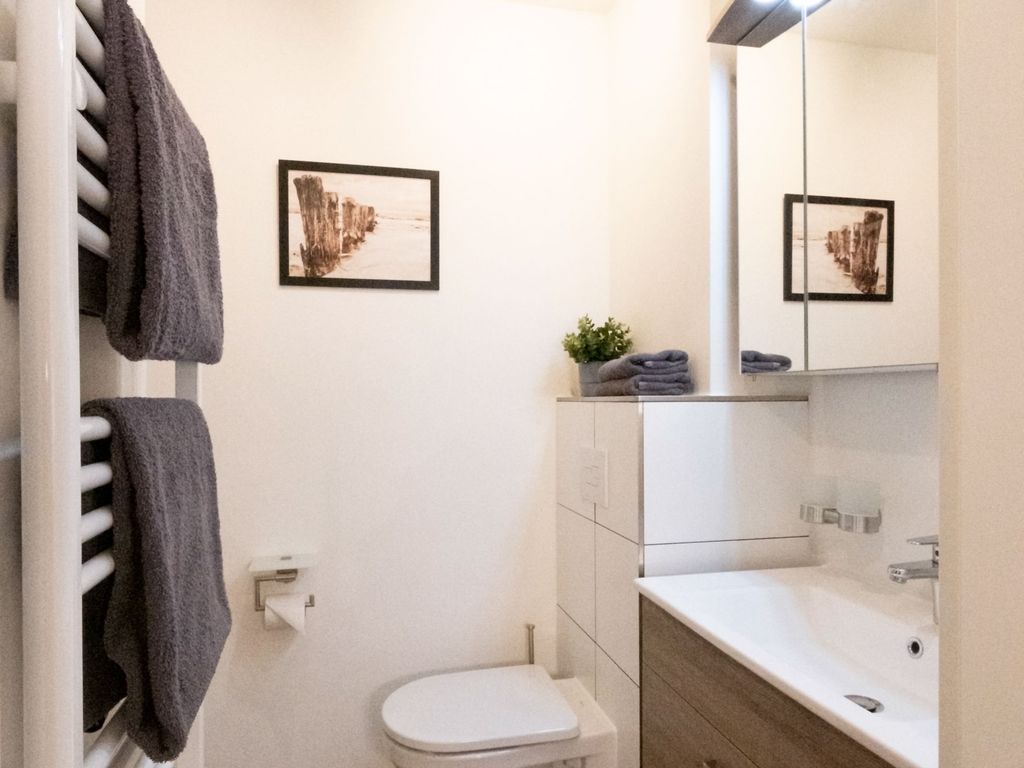 Das moderne und kernsanierte Bad mit Dusche