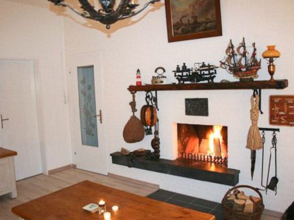 Living room with integrated kitchen area