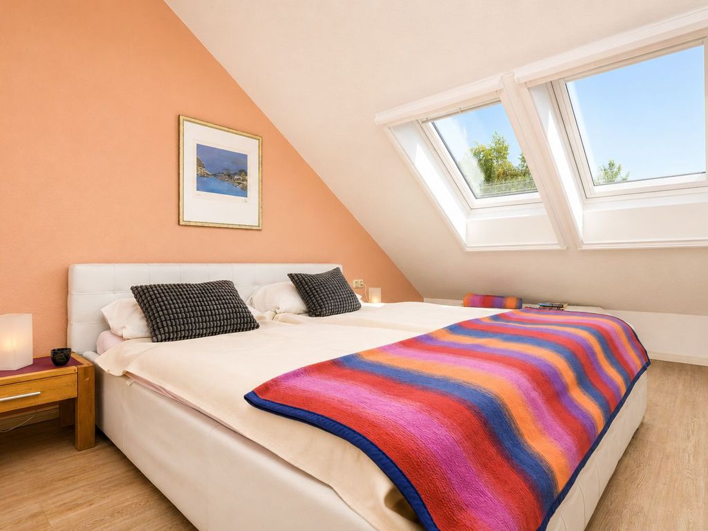 Schlafzimmer 1