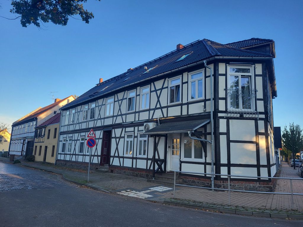 Einzelwohnung im EG mit Terrasse und AC