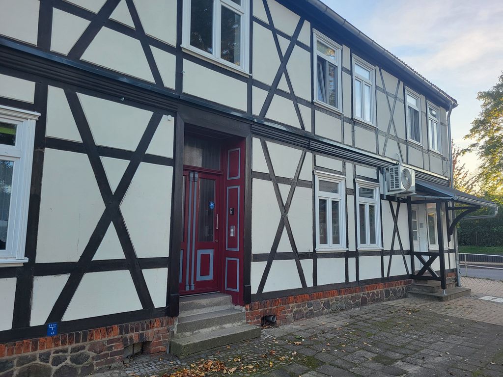 Einzelwohnung im EG mit Terrasse und AC