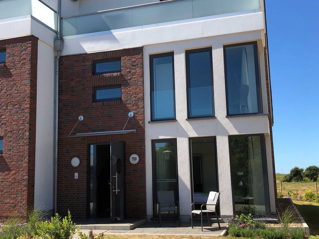 Eingang mit Terrasse Wohnung 15