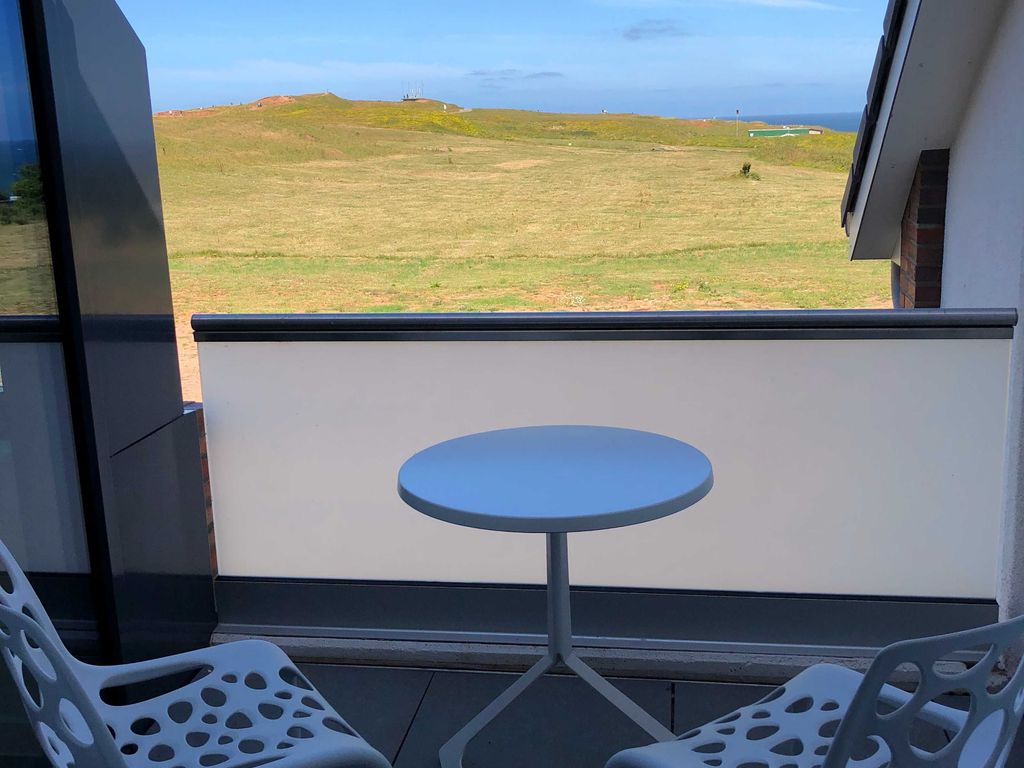 Der kleine Balkon mit Abendsonne