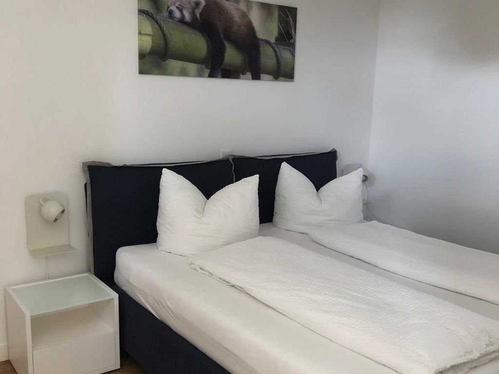 Schlafzimmer mit Doppelbett