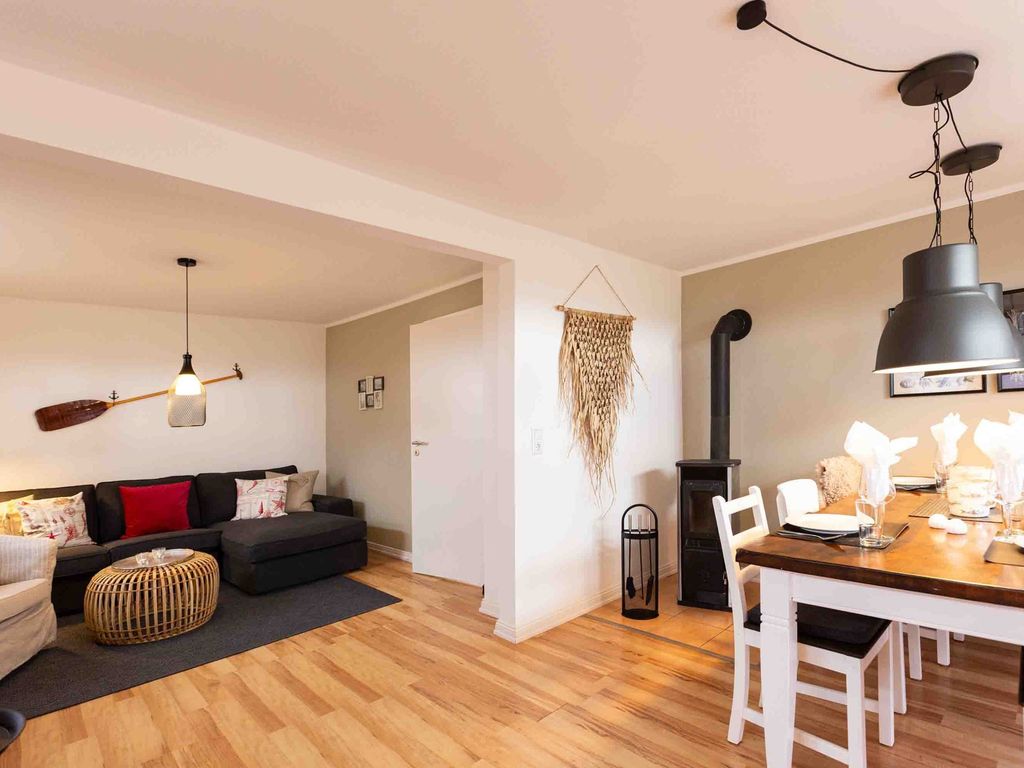 Wohnzimmer und Essbereich