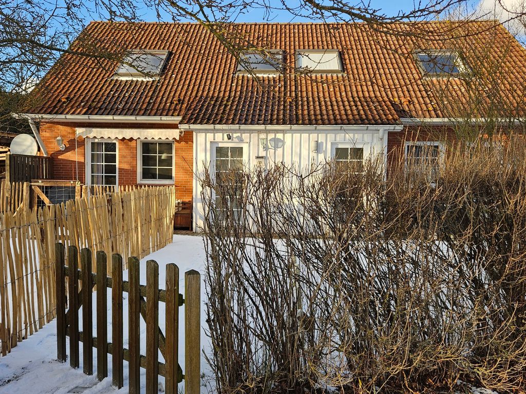 Gartenpforte und Weg zum Haus