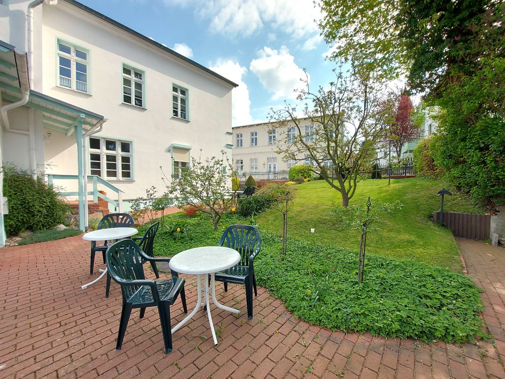 Außenbereich mit Sitzmöglichkeiten