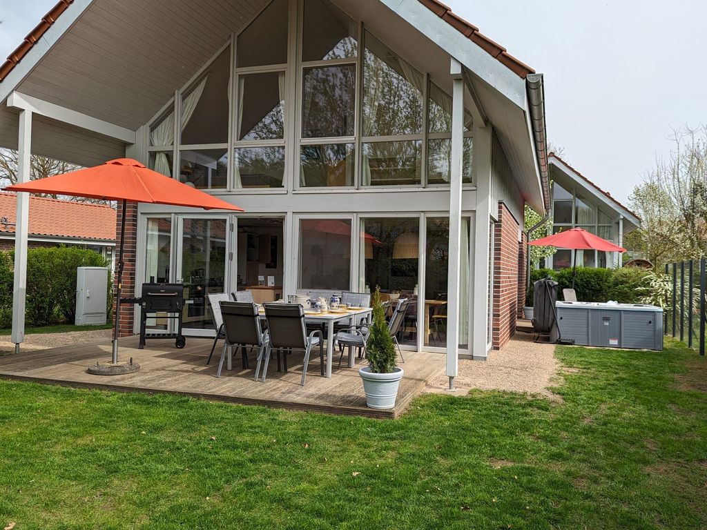 Aussenansicht mit Terrasse