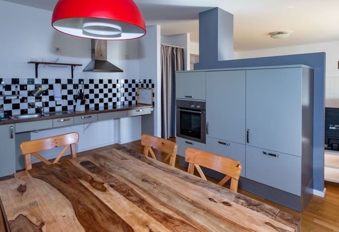 Ferienwohnung, 2 SZ, WZ mit Küche und Essplatz, DU/WC