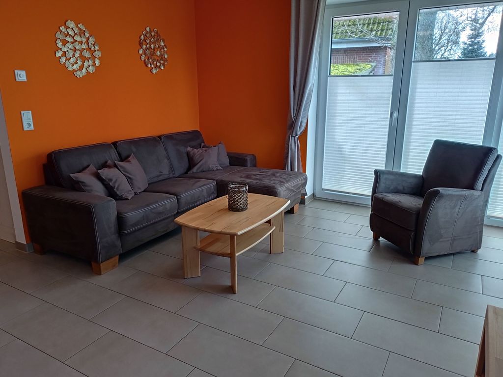 offener Wohnbereich mit direktem Zugang zur Terrasse