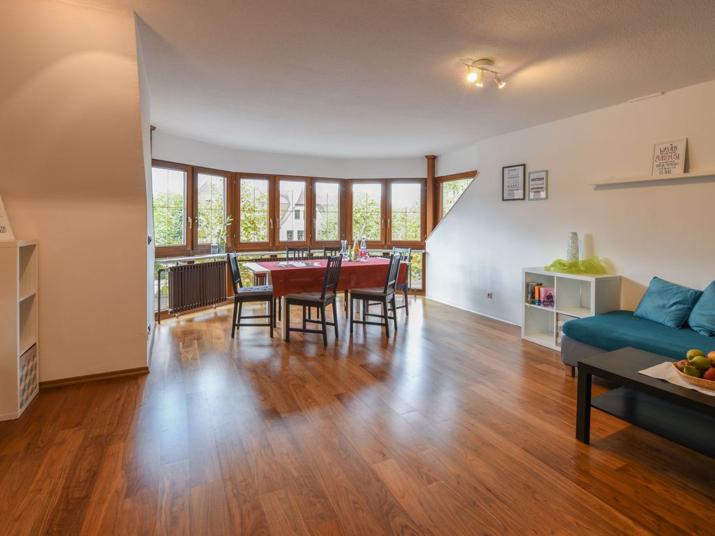 Wohnzimmer mit Essplatz