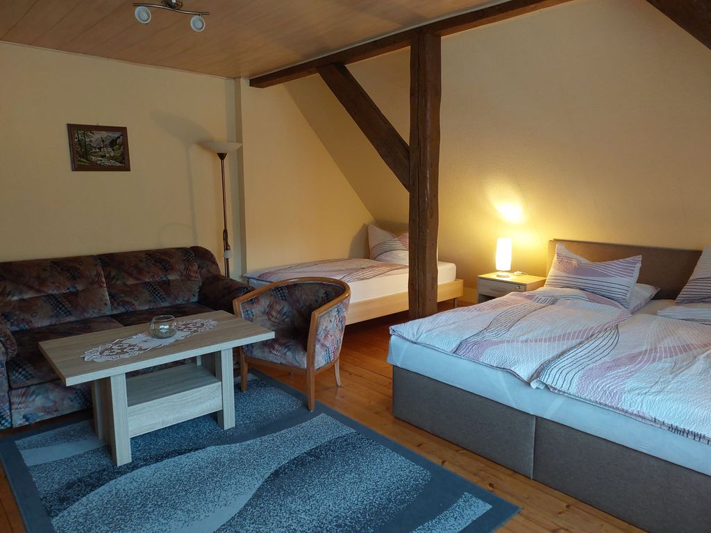 kombiniertes Wohn- & Schlafzimmer