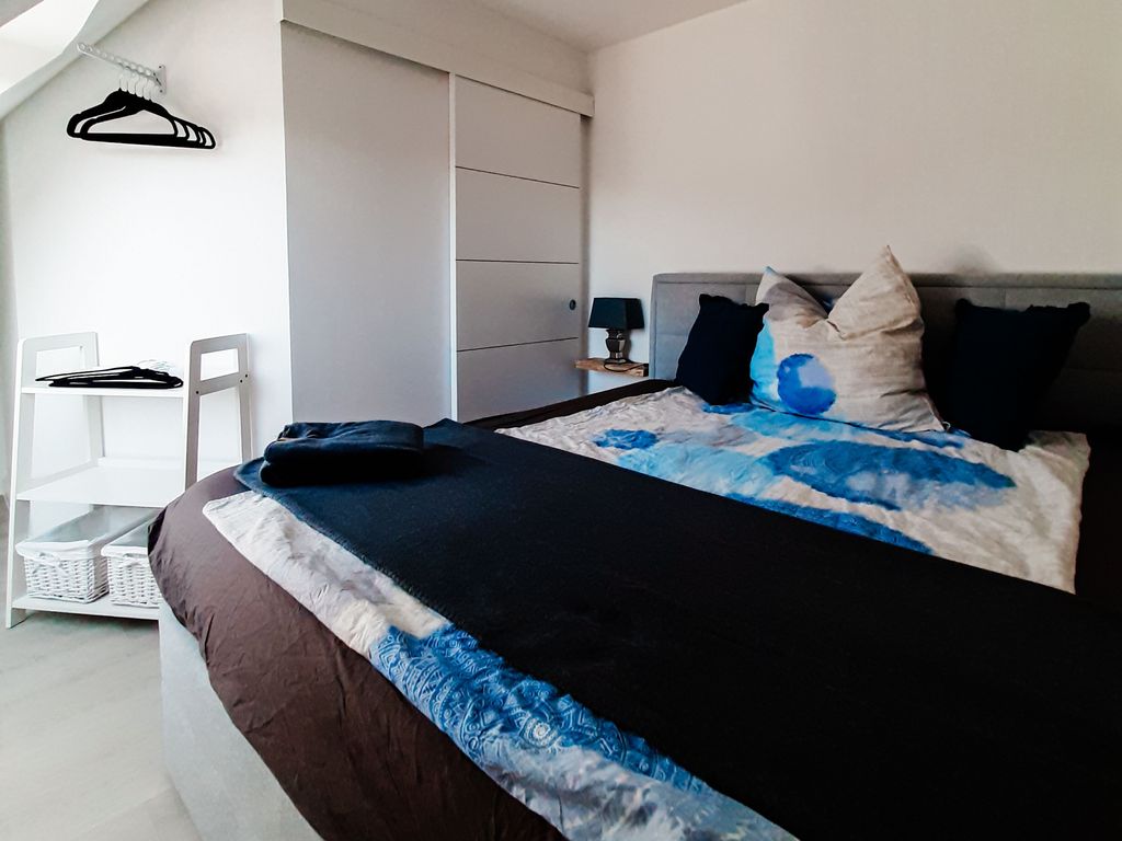 Schlafraum im OG mit Boxspringbett