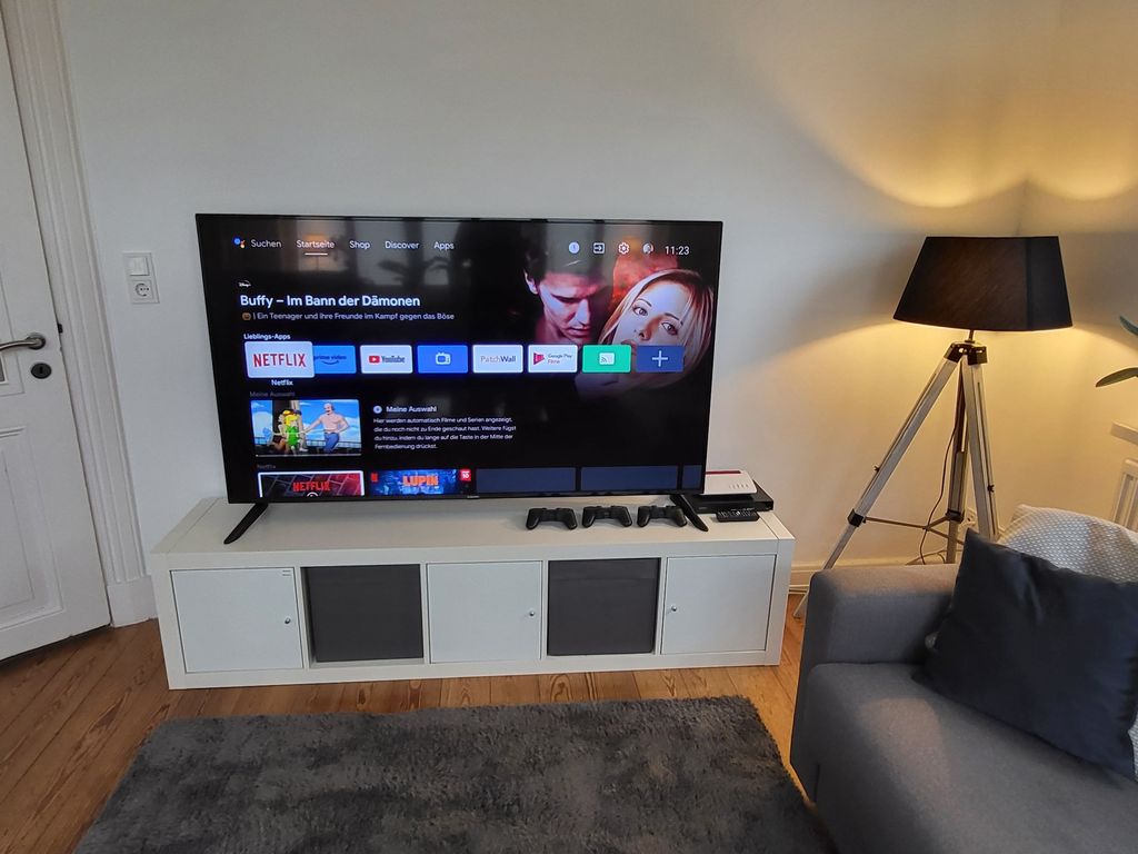 65 Smart TV