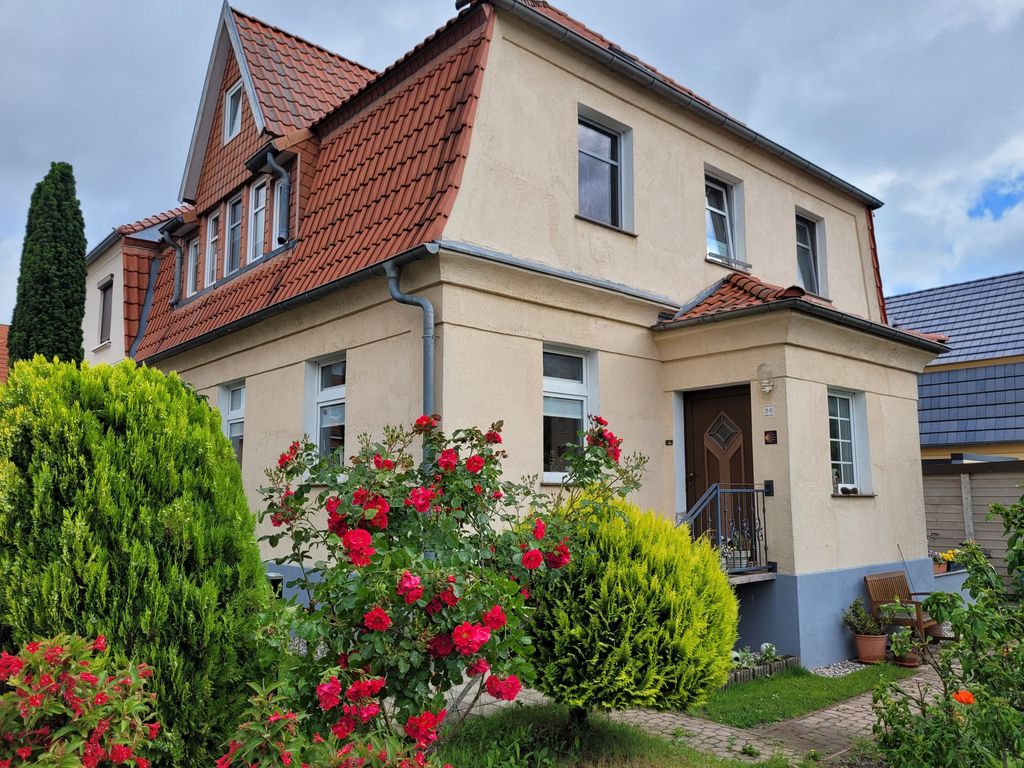 Außenansicht Hauseingang - Ferienwohnung befindet sich in der oberen Etage