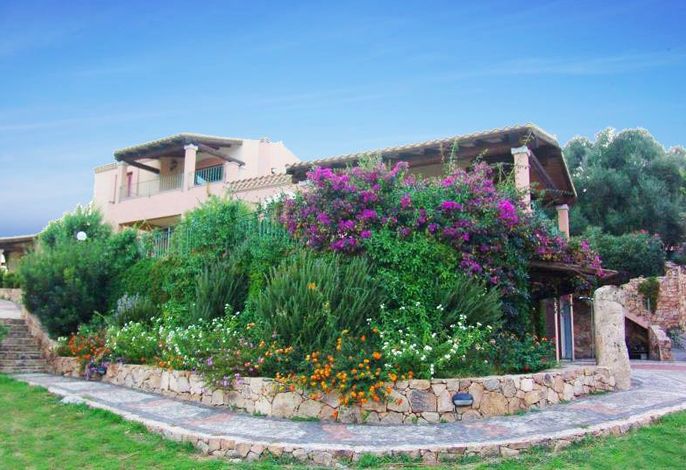 Smeralda-Villa mit Pool und Meerblick - Nr. 119A