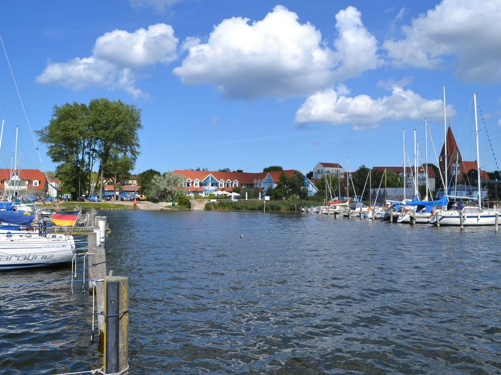 Zentral im Ortskern zwischen Ostsee + Salzhaff