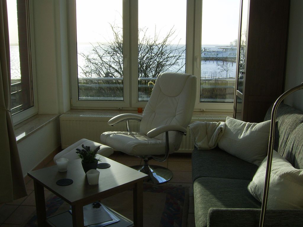 Geniessen Sie den Blick auf den Hafen