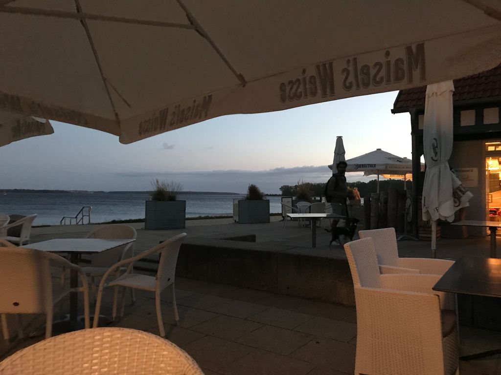 Sundowner am Dorfplatz