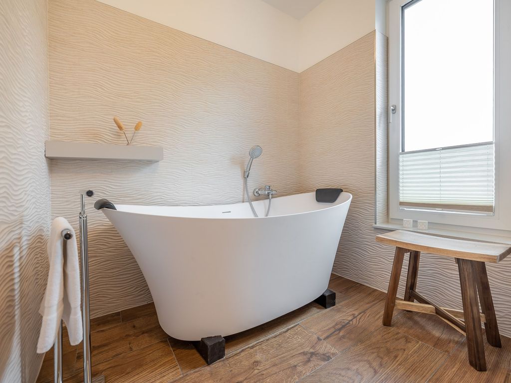 Wellnessbad mit Wannenbad